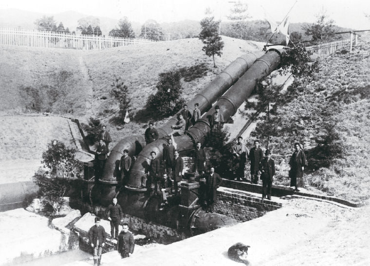 Water pipe to the Keage Power Plant (first construction period) [Provided by the Tanabe Family]